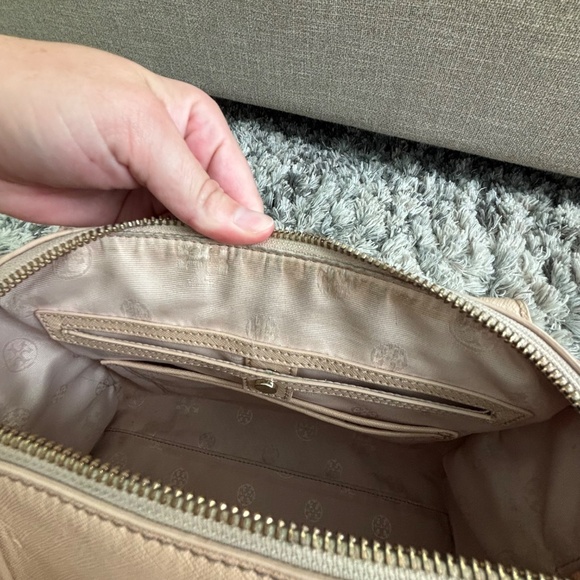 Tory Burch Robinson Middy Satchel – Dark Sahara Saffiano Leather Bag - Picture 14 of 14